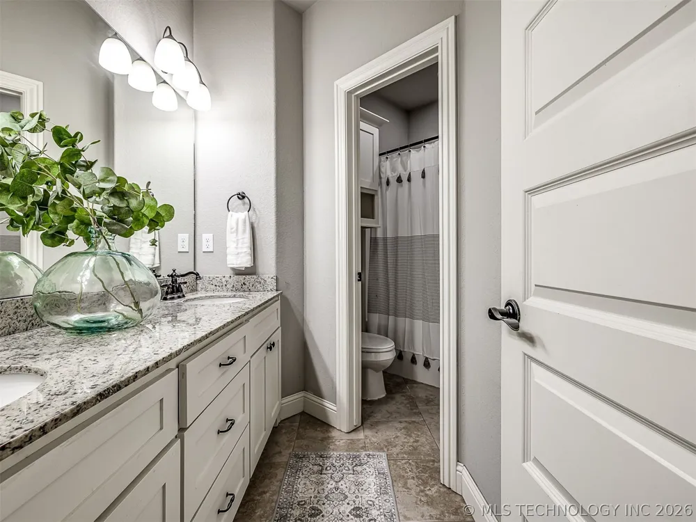 5507 Nottingham Place Bartlesville, OK 74006