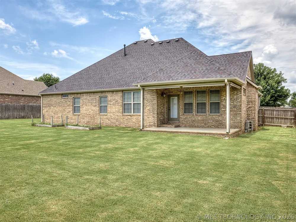 5507 Nottingham Place Bartlesville, OK 74006