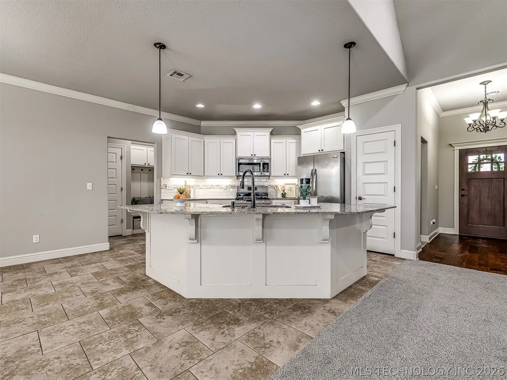 5507 Nottingham Place Bartlesville, OK 74006