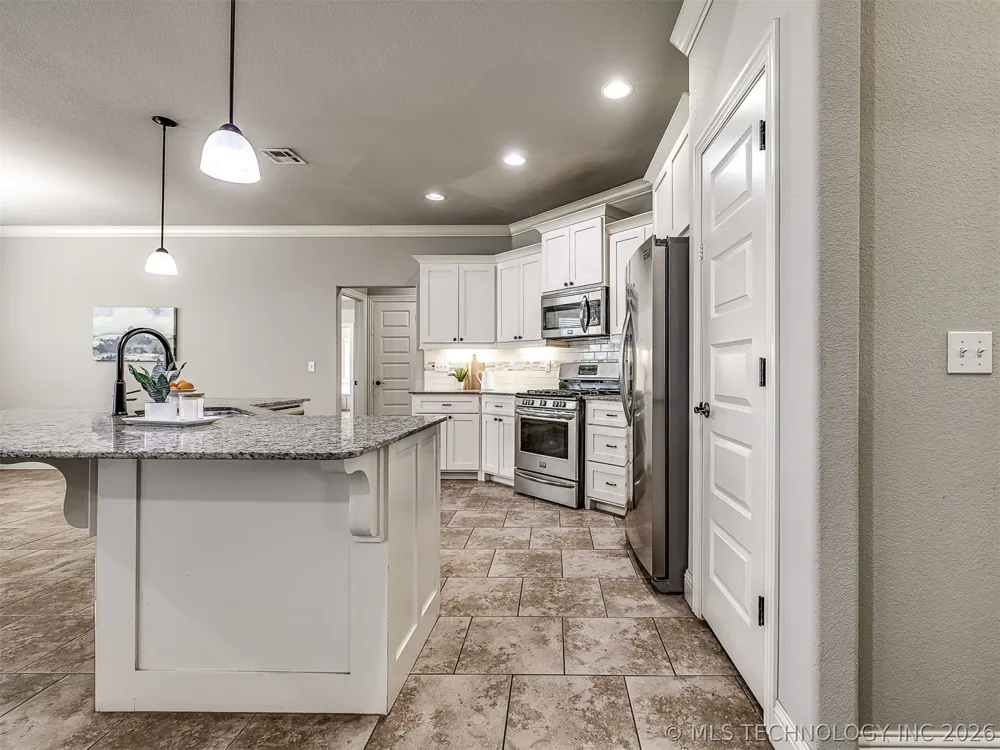 5507 Nottingham Place Bartlesville, OK 74006