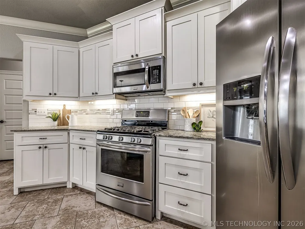 5507 Nottingham Place Bartlesville, OK 74006