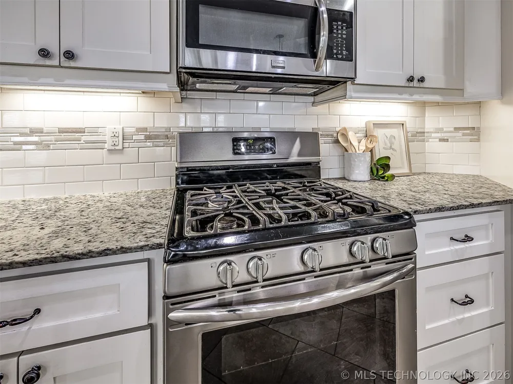5507 Nottingham Place Bartlesville, OK 74006