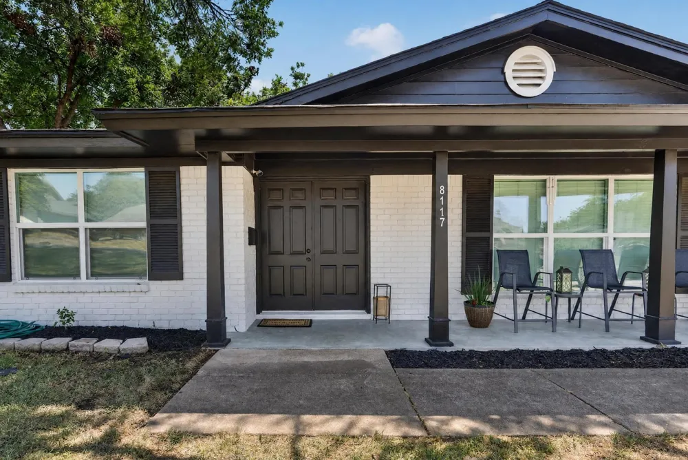 8117 Rush Street Benbrook, TX 76116