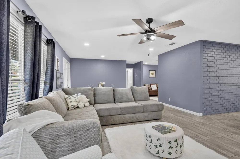 8117 Rush Street Benbrook, TX 76116