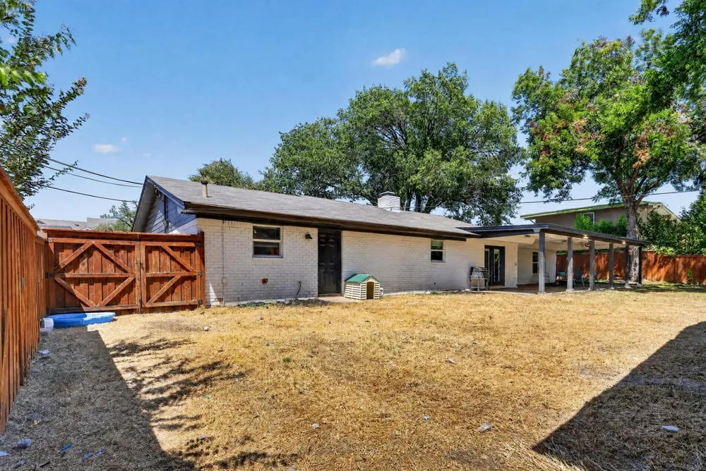 8117 Rush Street Benbrook, TX 76116