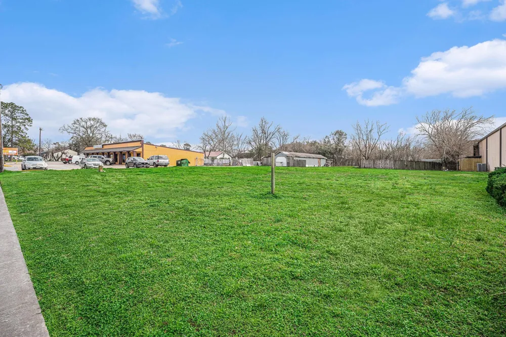 2412 Pasadena Boulevard Pasadena, TX 77502