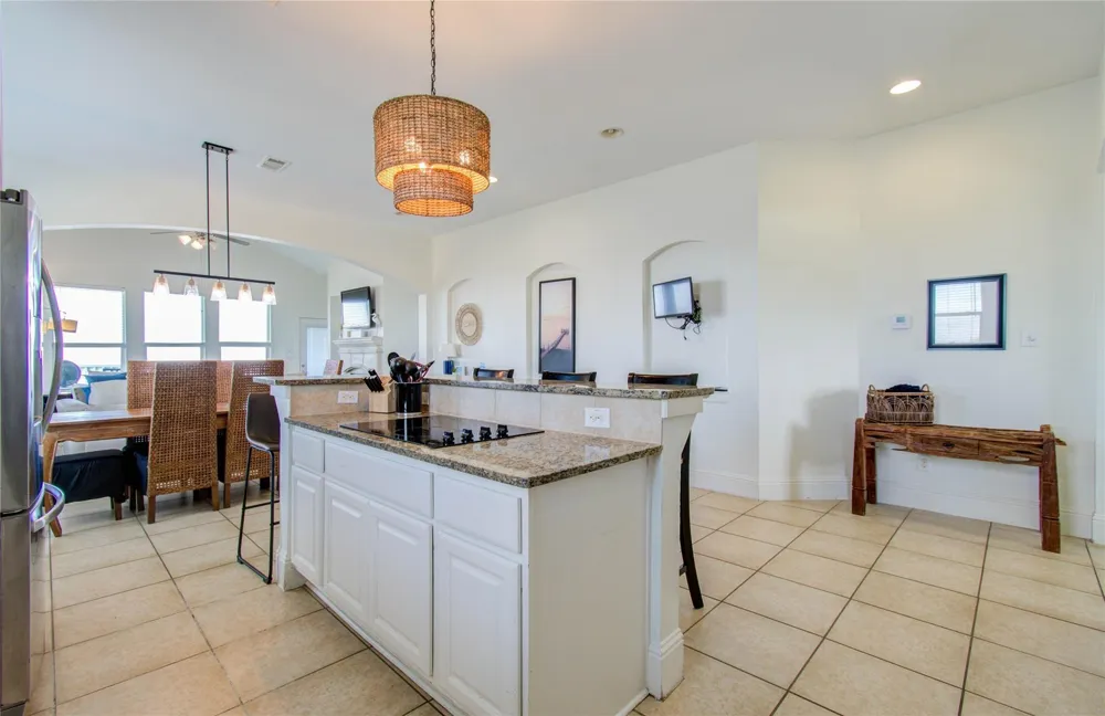 1035 Rollover Circle Gilchrist, TX 77617