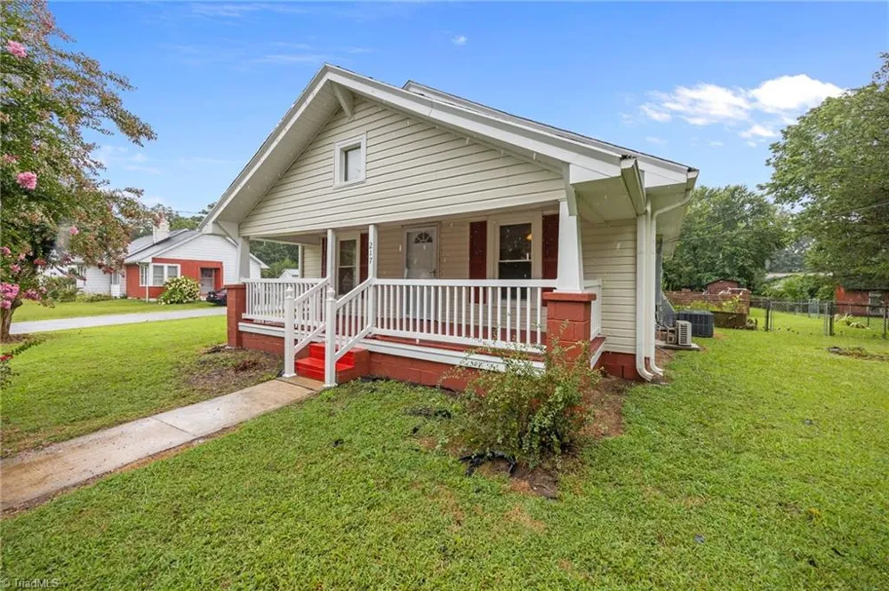 217 Moon Street Thomasville, NC 27360