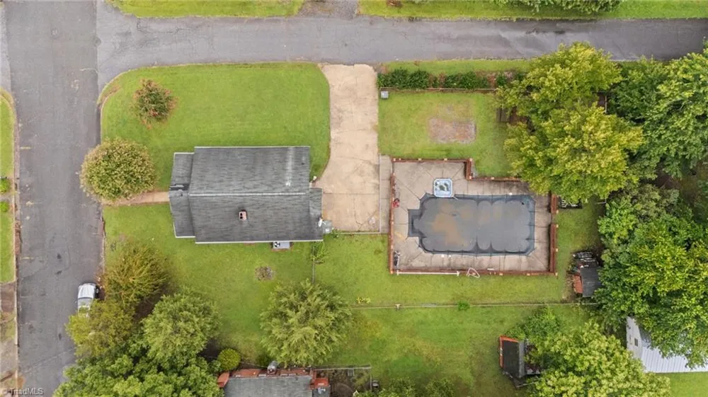 217 Moon Street Thomasville, NC 27360