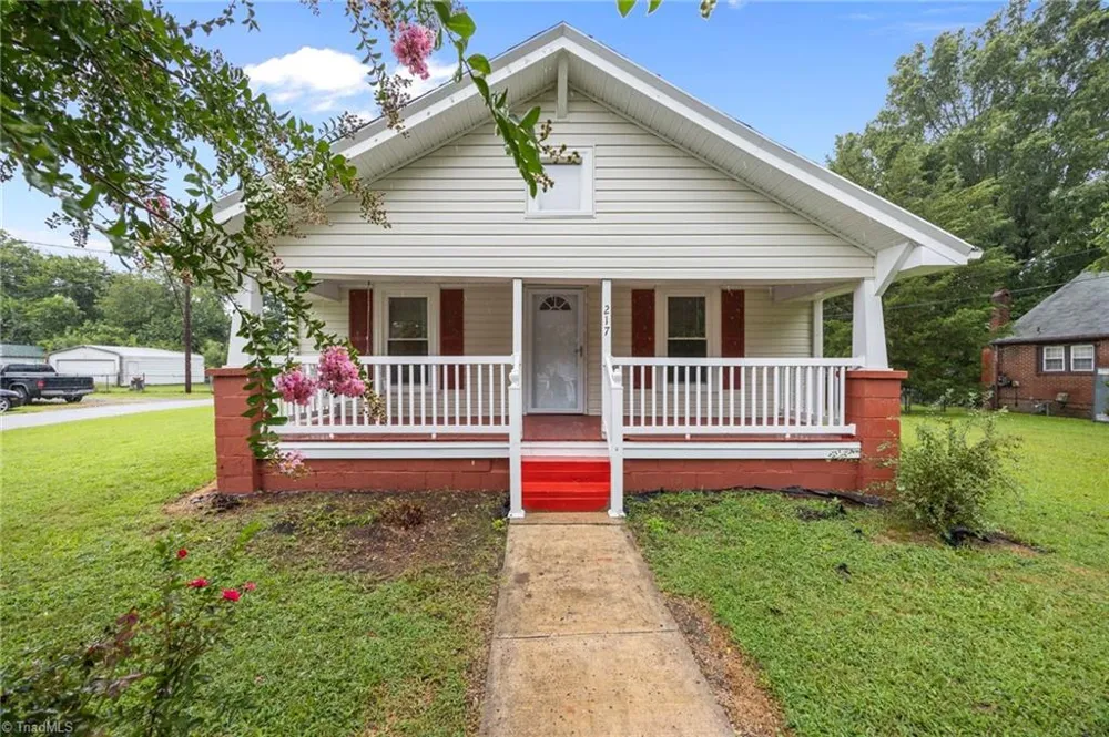 217 Moon Street Thomasville, NC 27360
