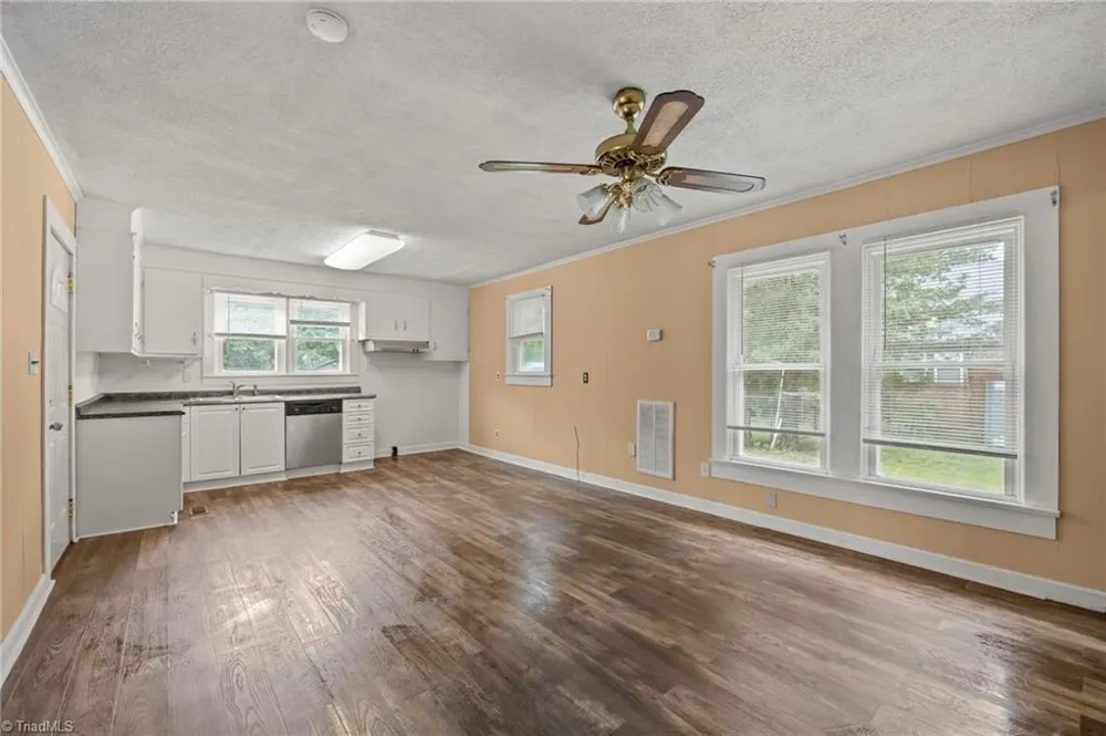 217 Moon Street Thomasville, NC 27360