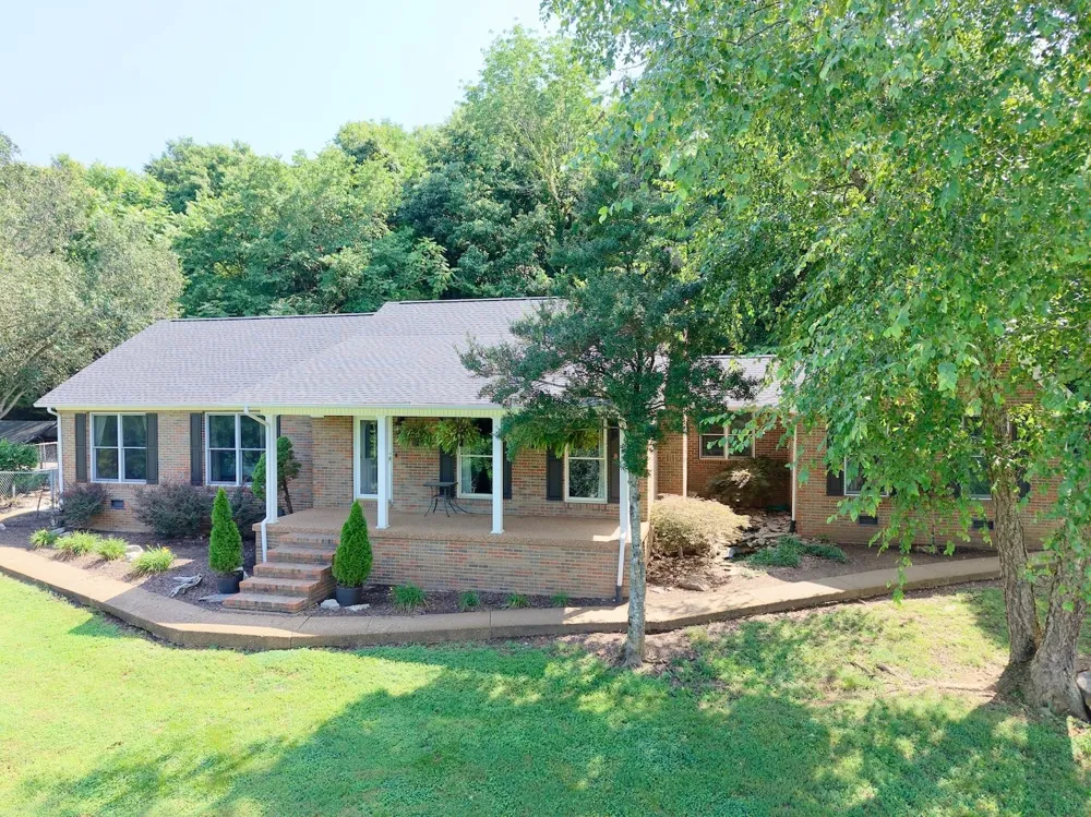 7474 Nashville Hwy Dowelltown, TN 37059