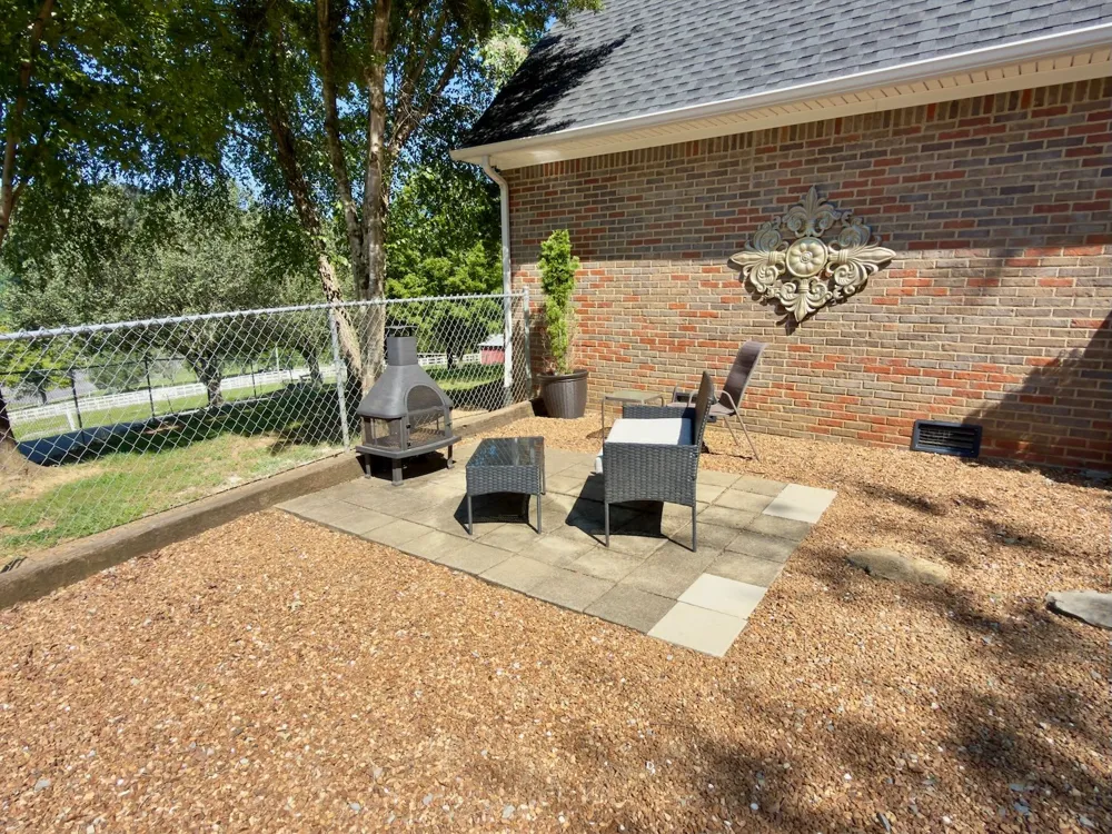 7474 Nashville Hwy Dowelltown, TN 37059