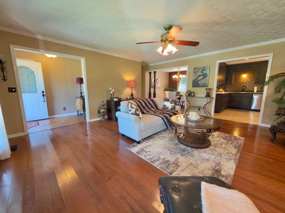 7474 Nashville Hwy Dowelltown, TN 37059