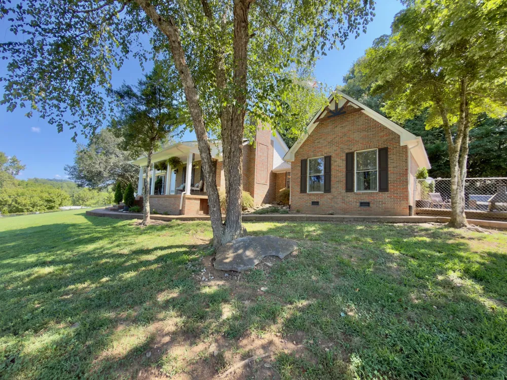 7474 Nashville Hwy Dowelltown, TN 37059