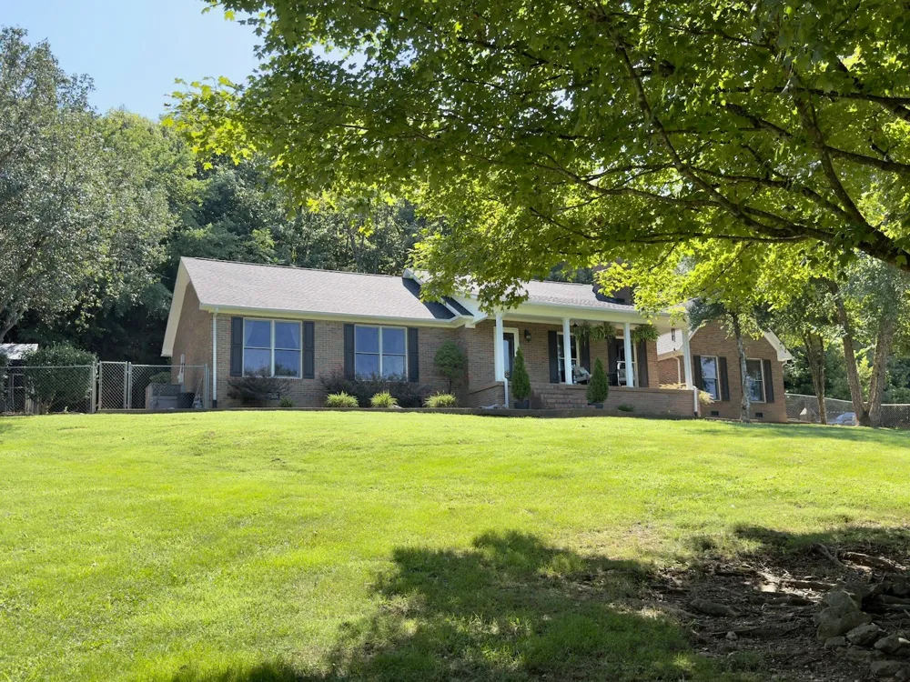 7474 Nashville Hwy Dowelltown, TN 37059