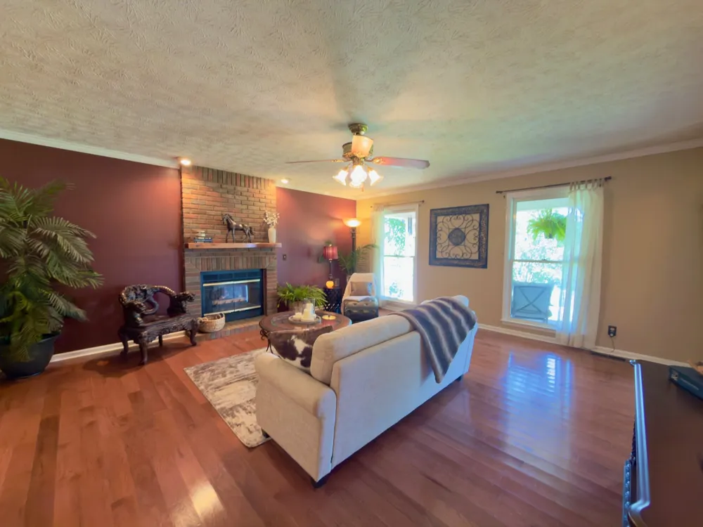 7474 Nashville Hwy Dowelltown, TN 37059