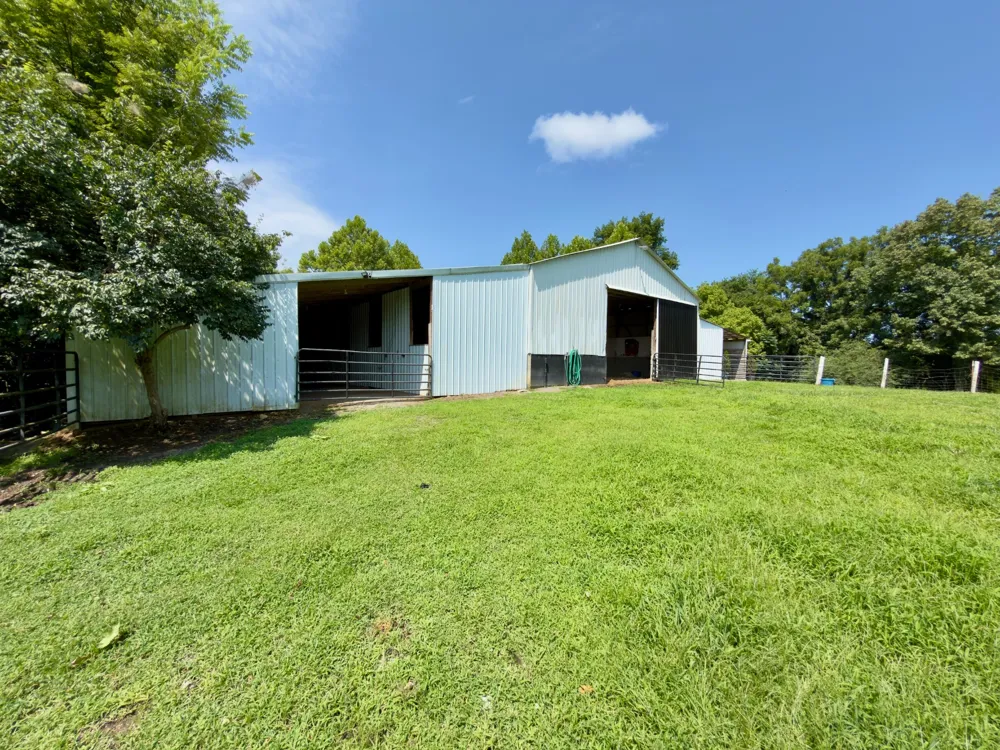 7474 Nashville Hwy Dowelltown, TN 37059