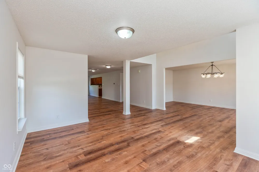 6757 Eastland Drive Brownsburg, IN 46112