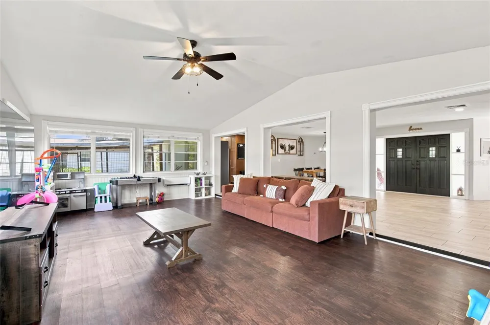 224 MCGOWAN AVENUE Crystal River, FL 34429
