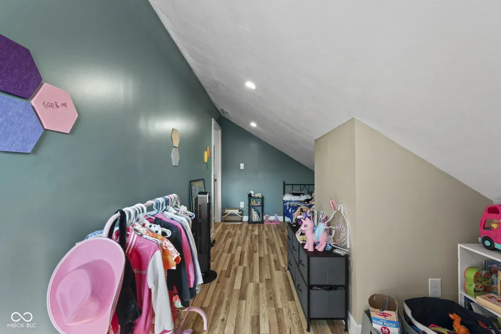 2422 Montezuma Express Drive Greenfield, IN 46140