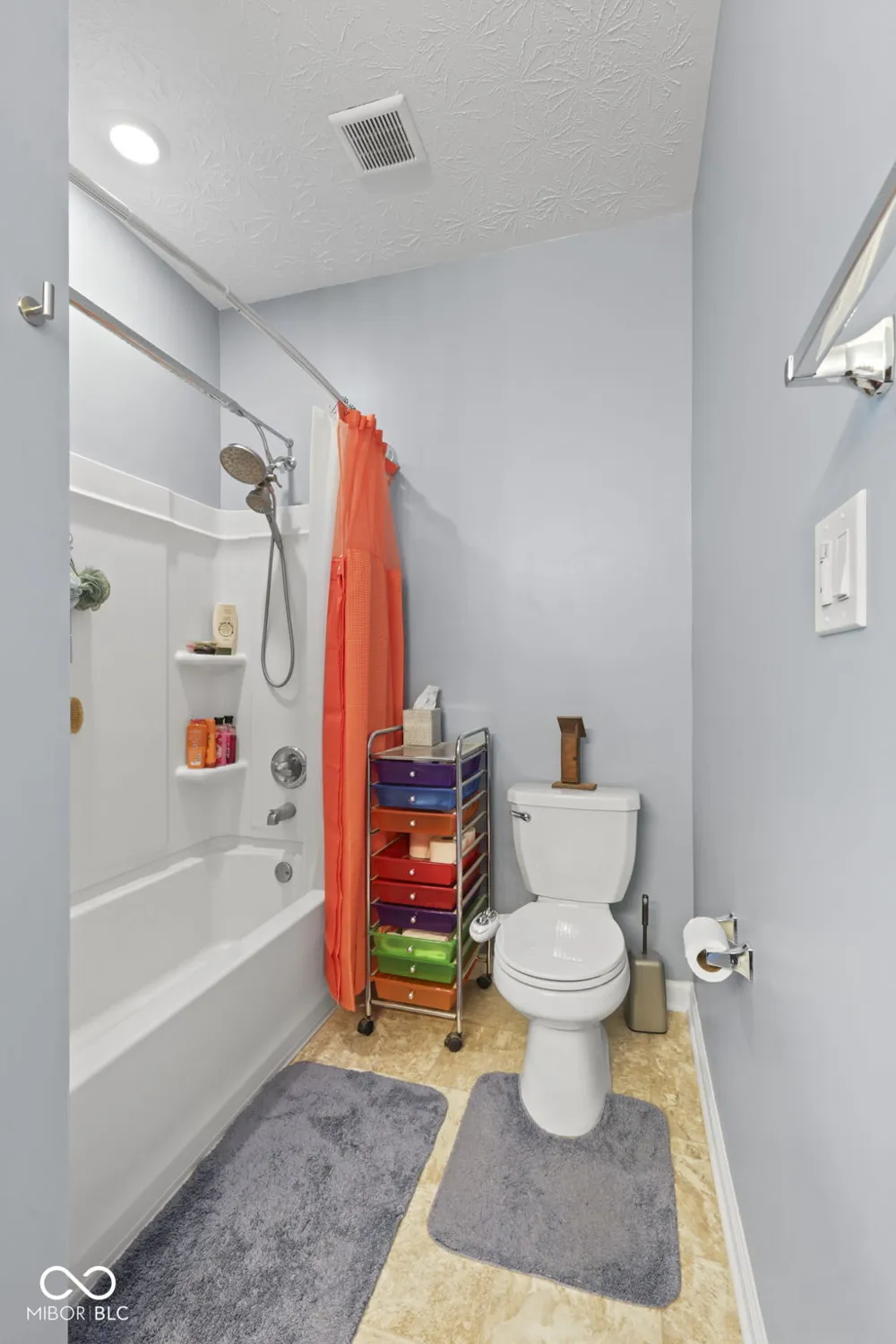 2422 Montezuma Express Drive Greenfield, IN 46140