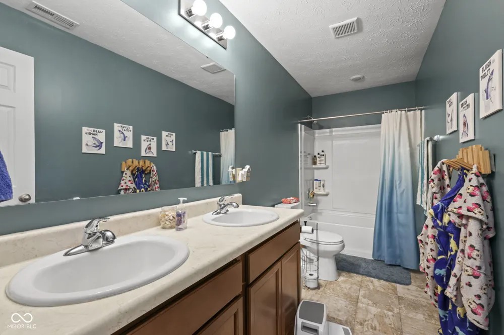 2422 Montezuma Express Drive Greenfield, IN 46140