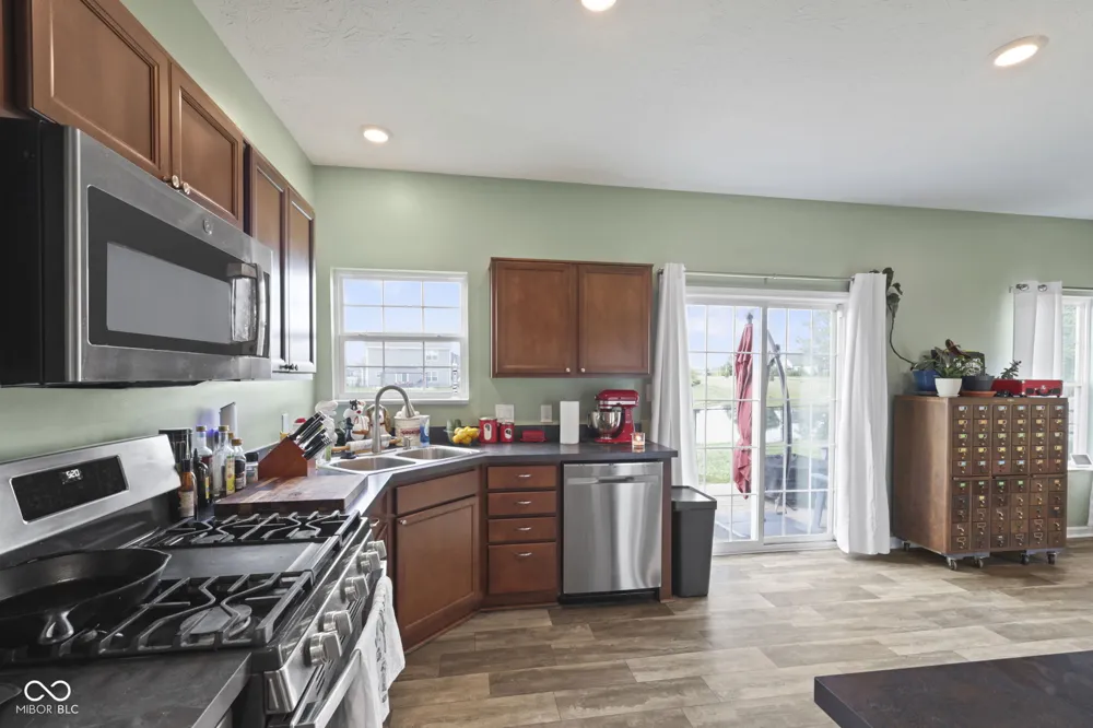 2422 Montezuma Express Drive Greenfield, IN 46140