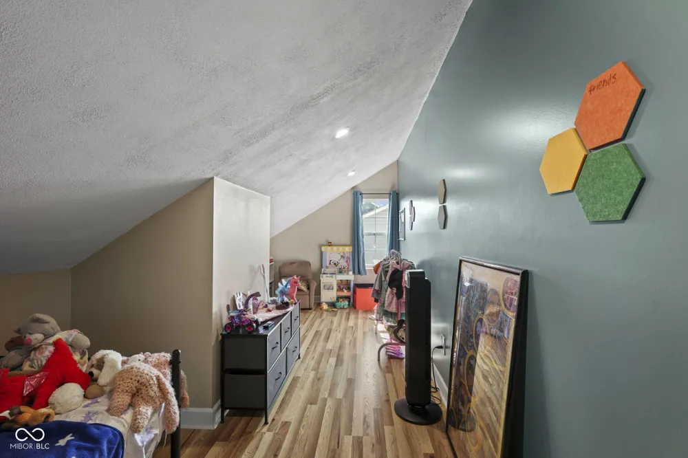 2422 Montezuma Express Drive Greenfield, IN 46140