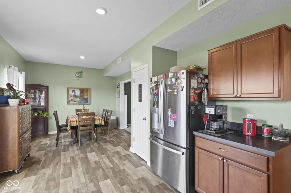 2422 Montezuma Express Drive Greenfield, IN 46140