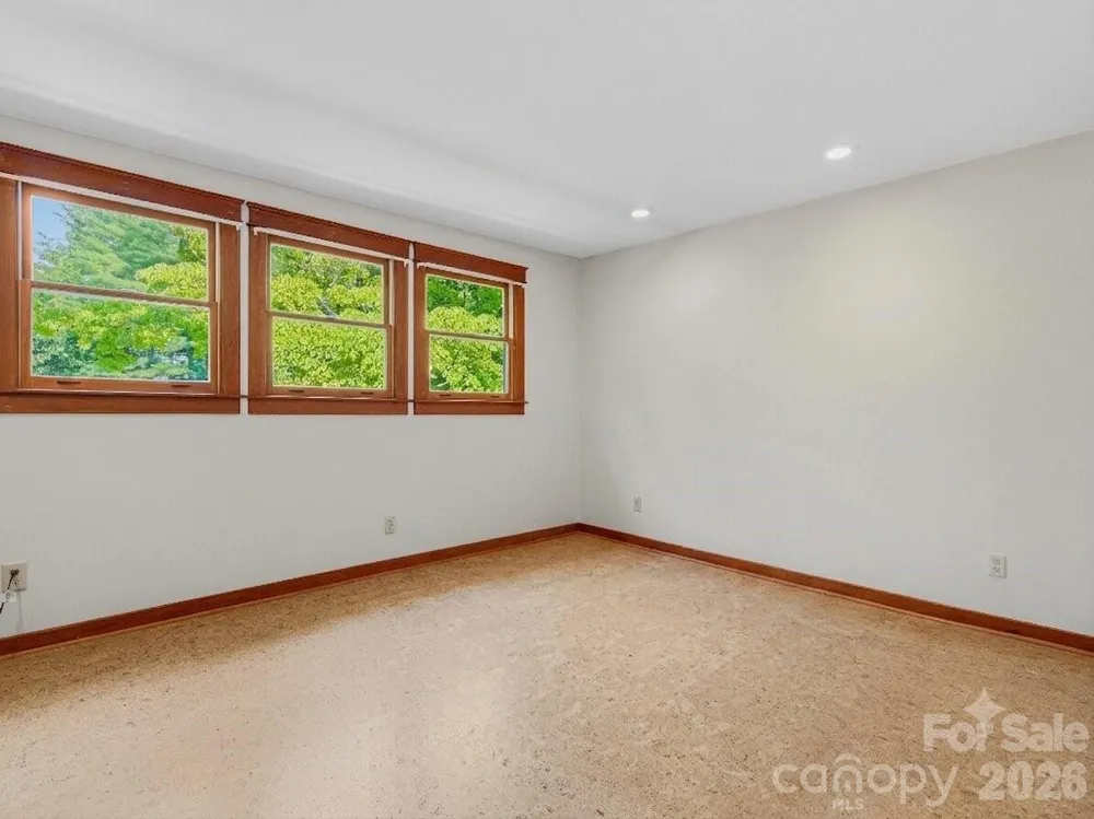 117 Woods View Trail Fairview, NC 28730