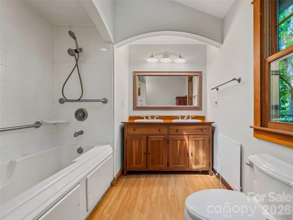 117 Woods View Trail Fairview, NC 28730