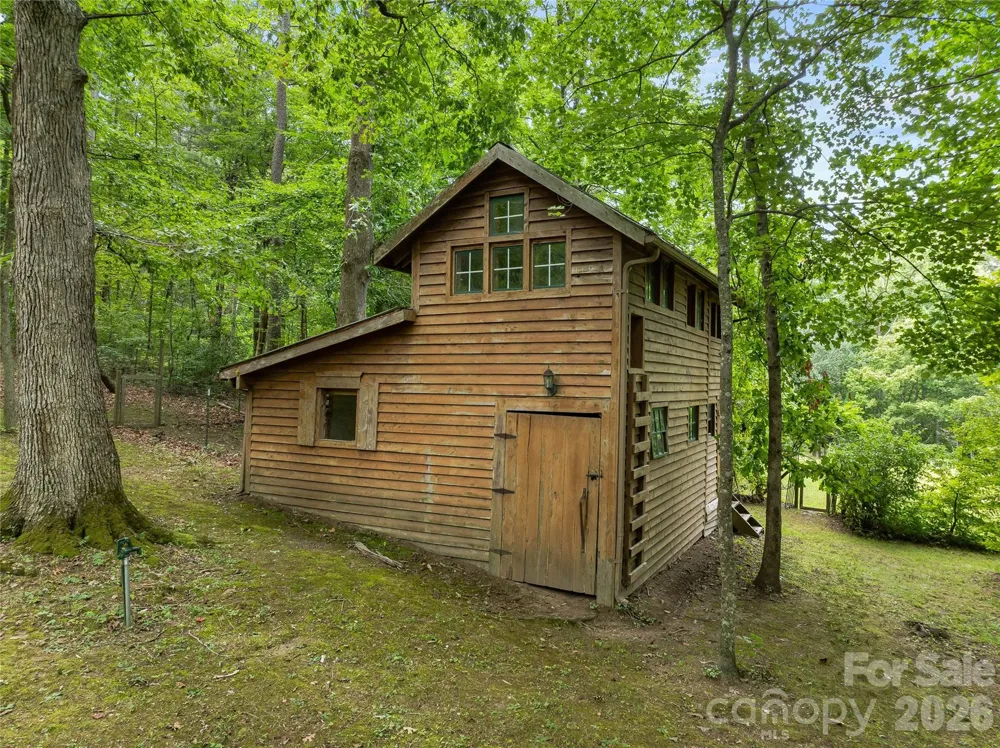 117 Woods View Trail Fairview, NC 28730