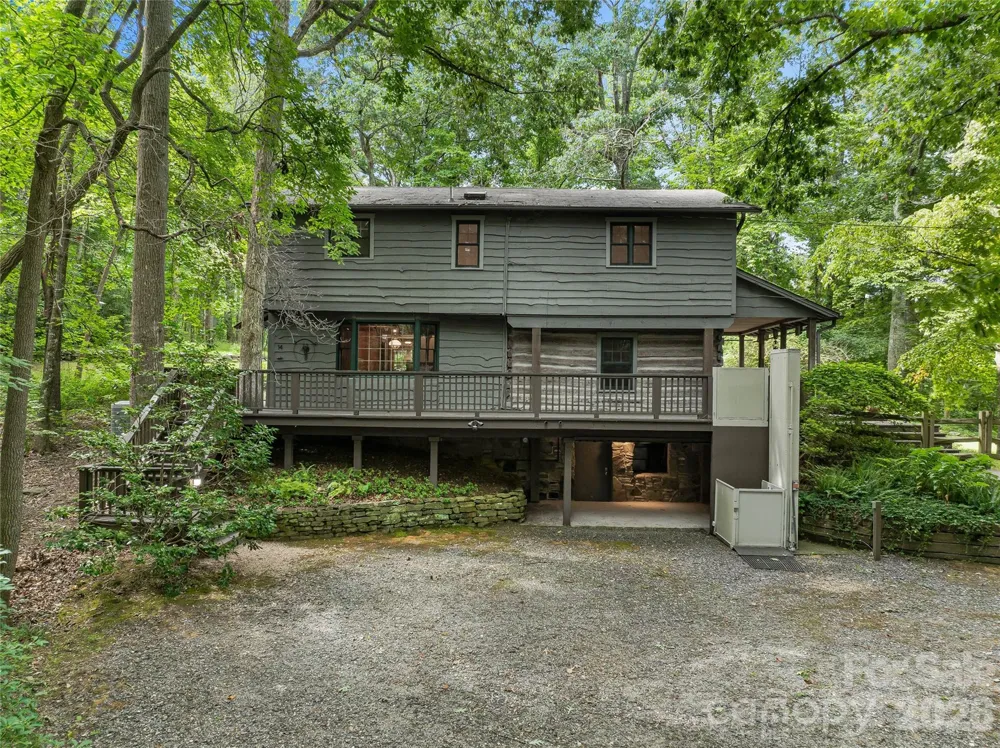 117 Woods View Trail Fairview, NC 28730