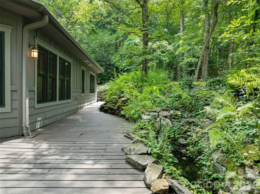 117 Woods View Trail Fairview, NC 28730