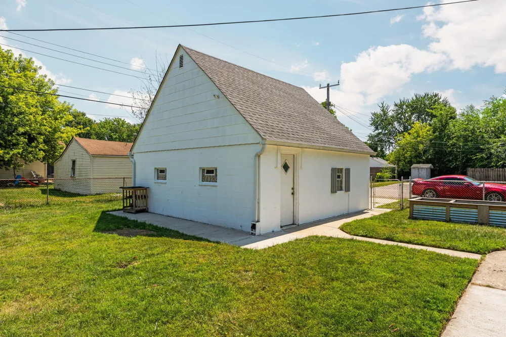 20402 Inkster Road Redford, MI 48240