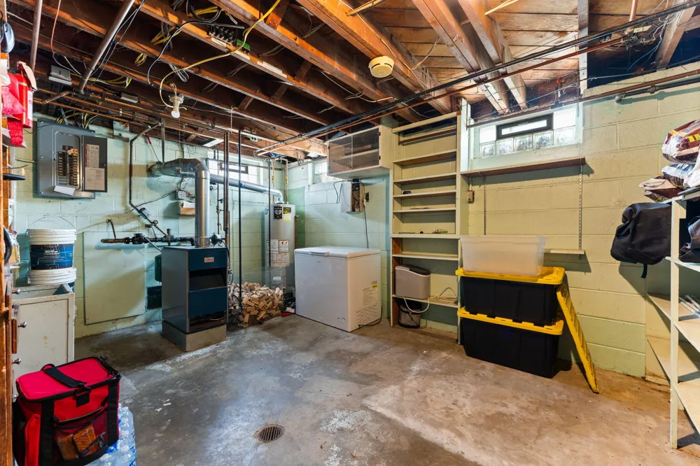 20402 Inkster Road Redford, MI 48240