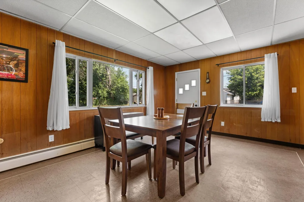 20402 Inkster Road Redford, MI 48240
