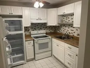 400 Village Green Circle W #202 Palm Springs, FL 33461
