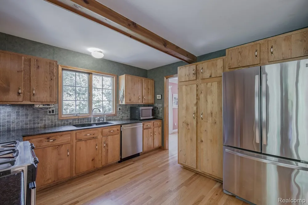 2411 Farmbrook Trail Addison Township, MI 48370