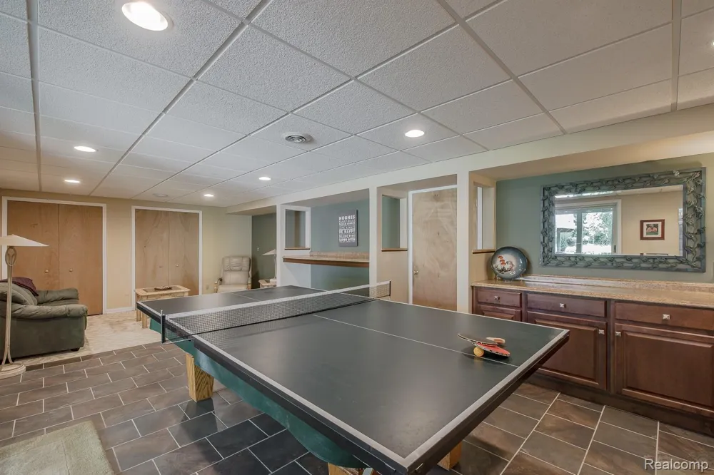 2411 Farmbrook Trail Addison Township, MI 48370