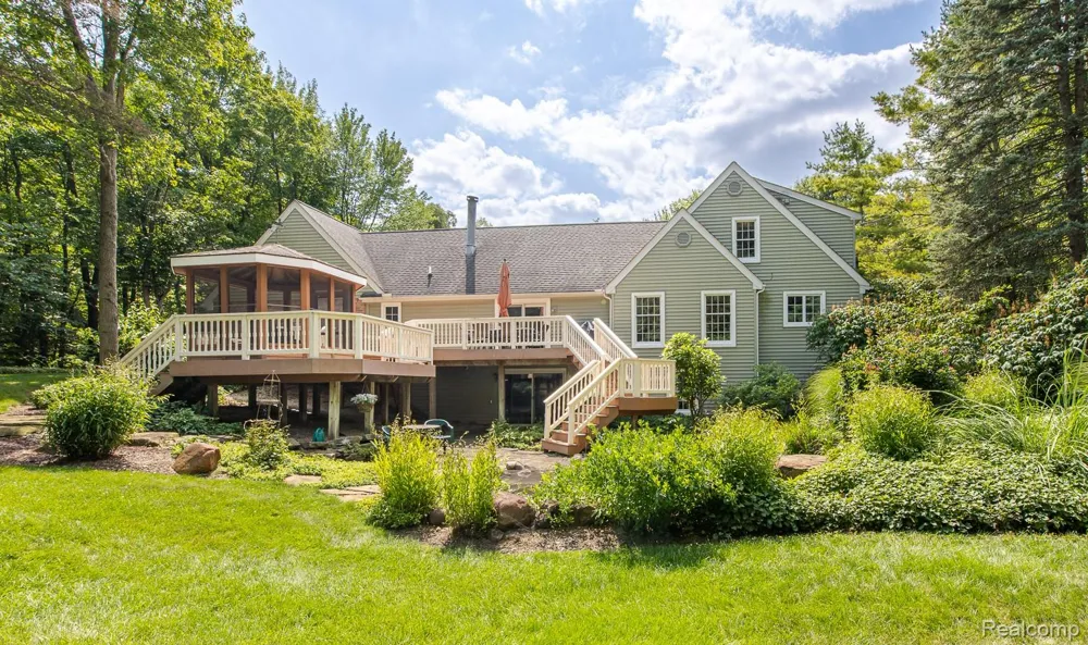 2411 Farmbrook Trail Addison Township, MI 48370