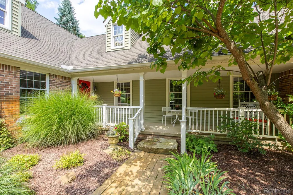 2411 Farmbrook Trail Addison Township, MI 48370