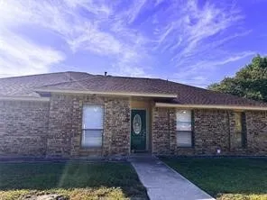 813 Leslie Lane