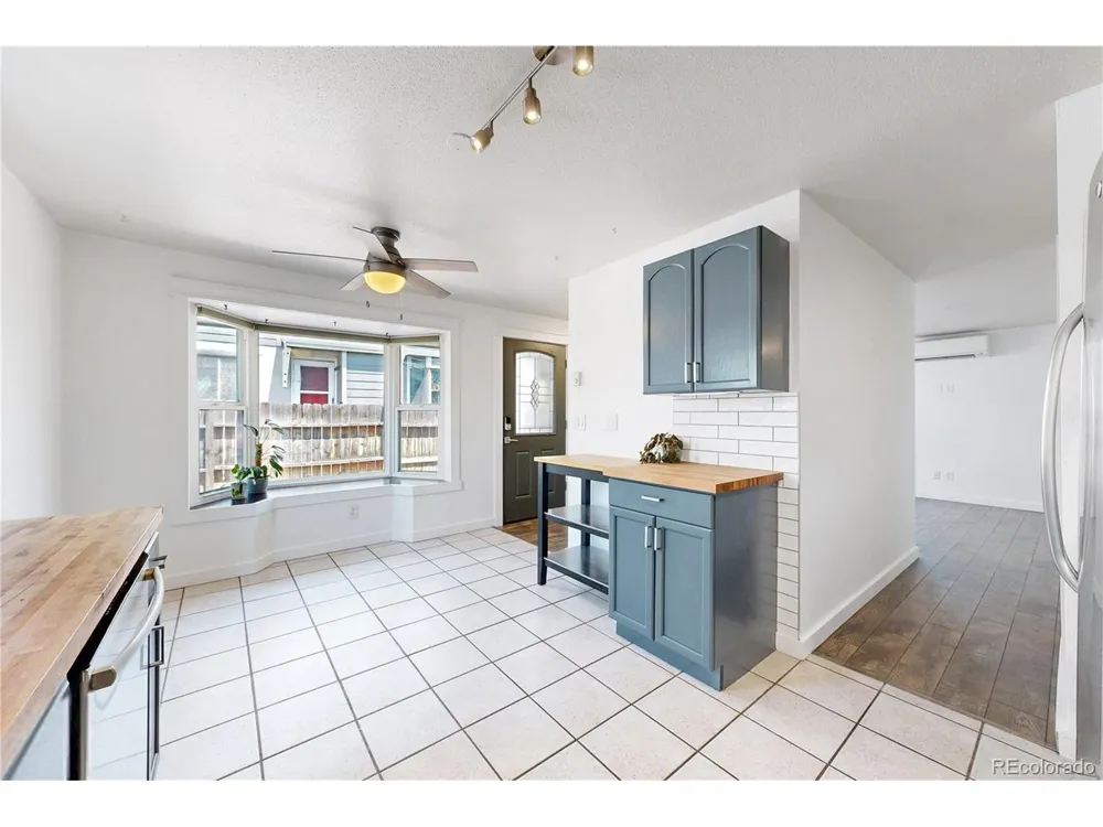 1616 Secrest Street Golden, CO 80401