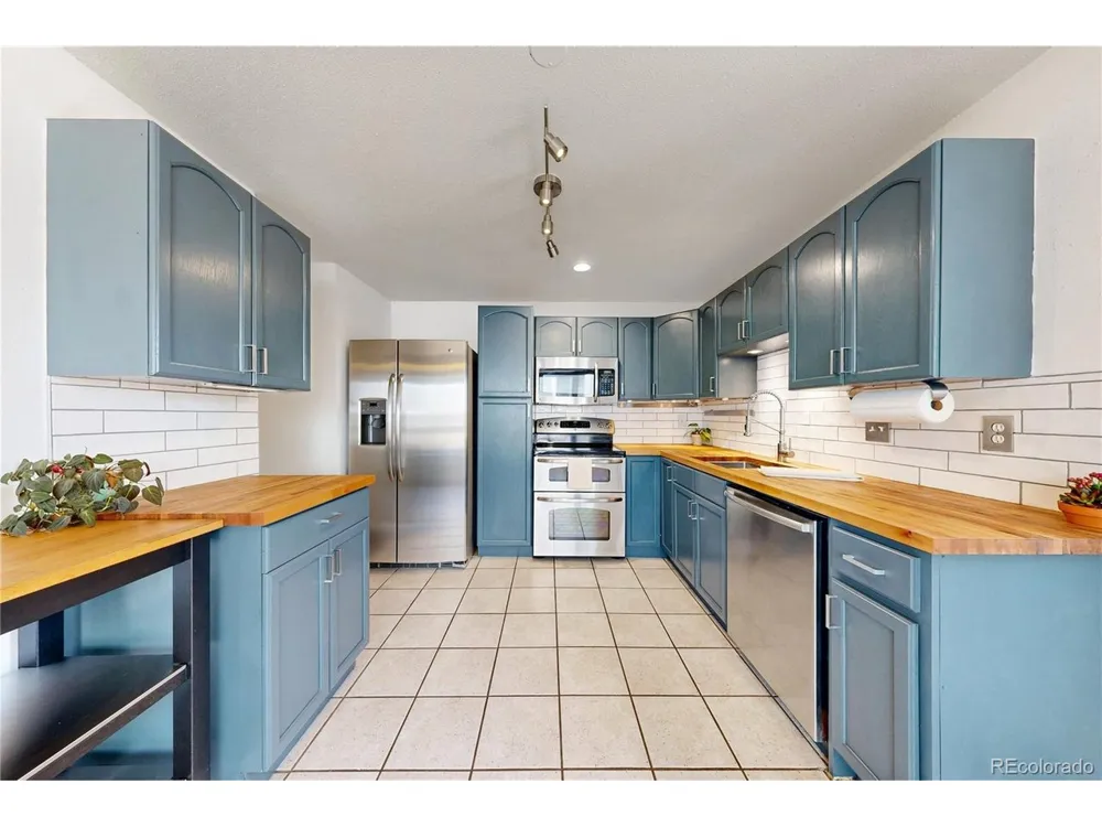 1616 Secrest Street Golden, CO 80401