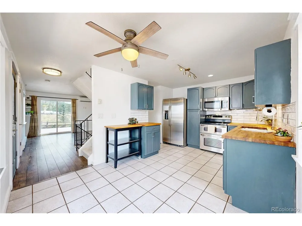 1616 Secrest Street Golden, CO 80401