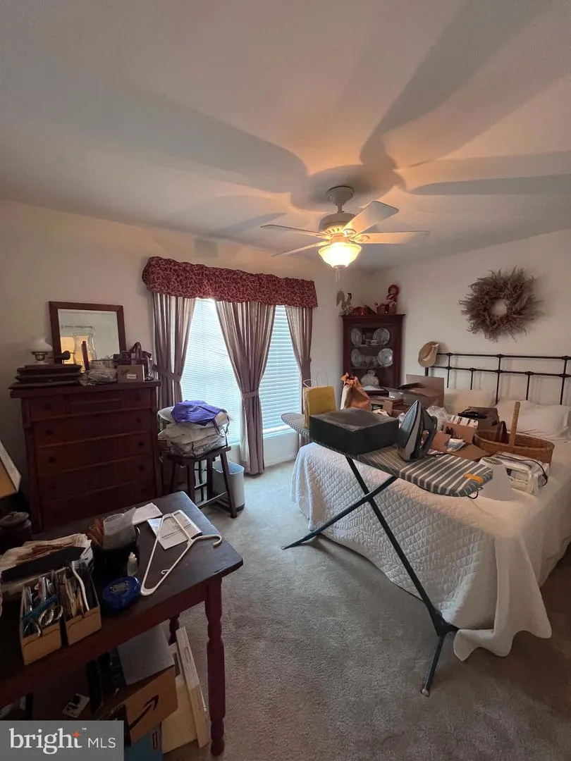 8 MADELEINE DR Myerstown, PA 17067