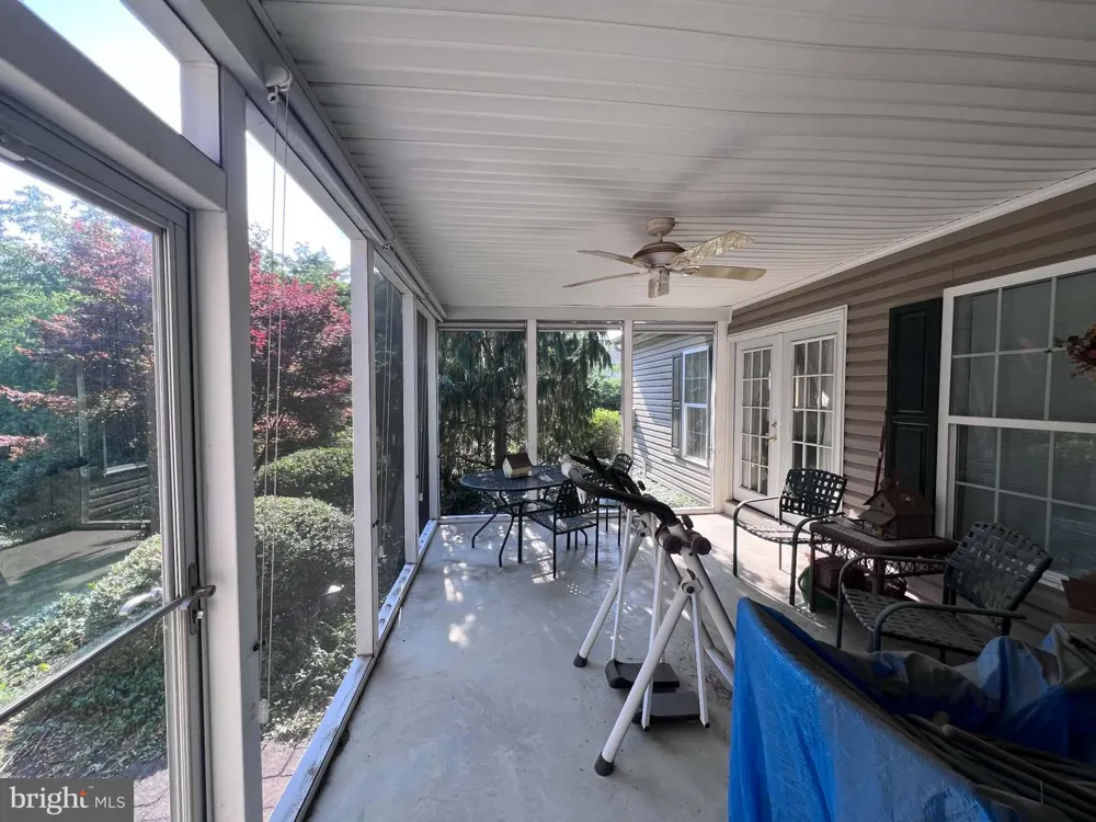 8 MADELEINE DR Myerstown, PA 17067