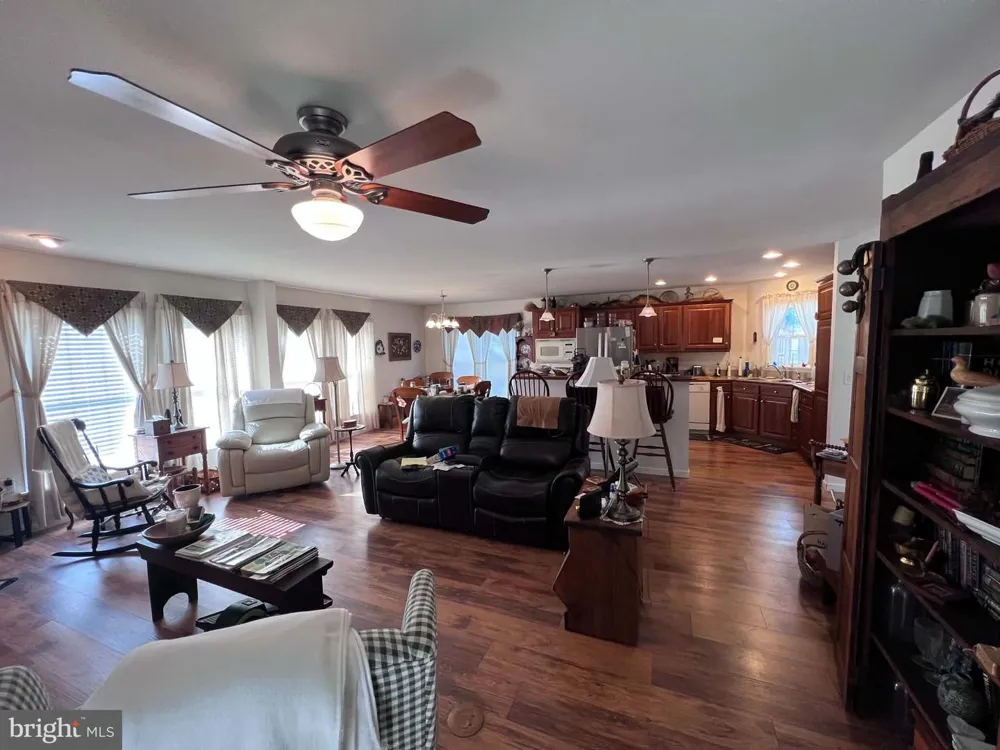 8 MADELEINE DR Myerstown, PA 17067